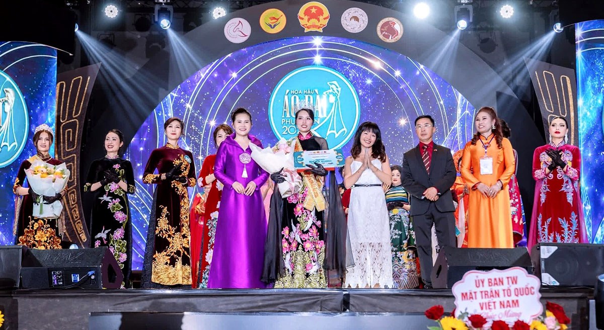 Bài 1: Áo dài bước lên sân khấu thế giới - ảnh 8