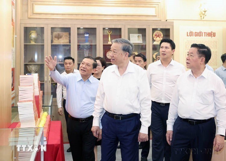 Ngành Tuyên giáo tiên phong đổi mới tư duy, phát huy vai trò trong kỷ nguyên mới - ảnh 45