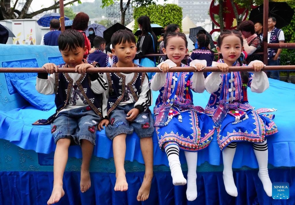 Độc đáo Lễ hội Song sinh Quốc tế tại “thủ phủ song sinh” Trung Quốc - ảnh 4