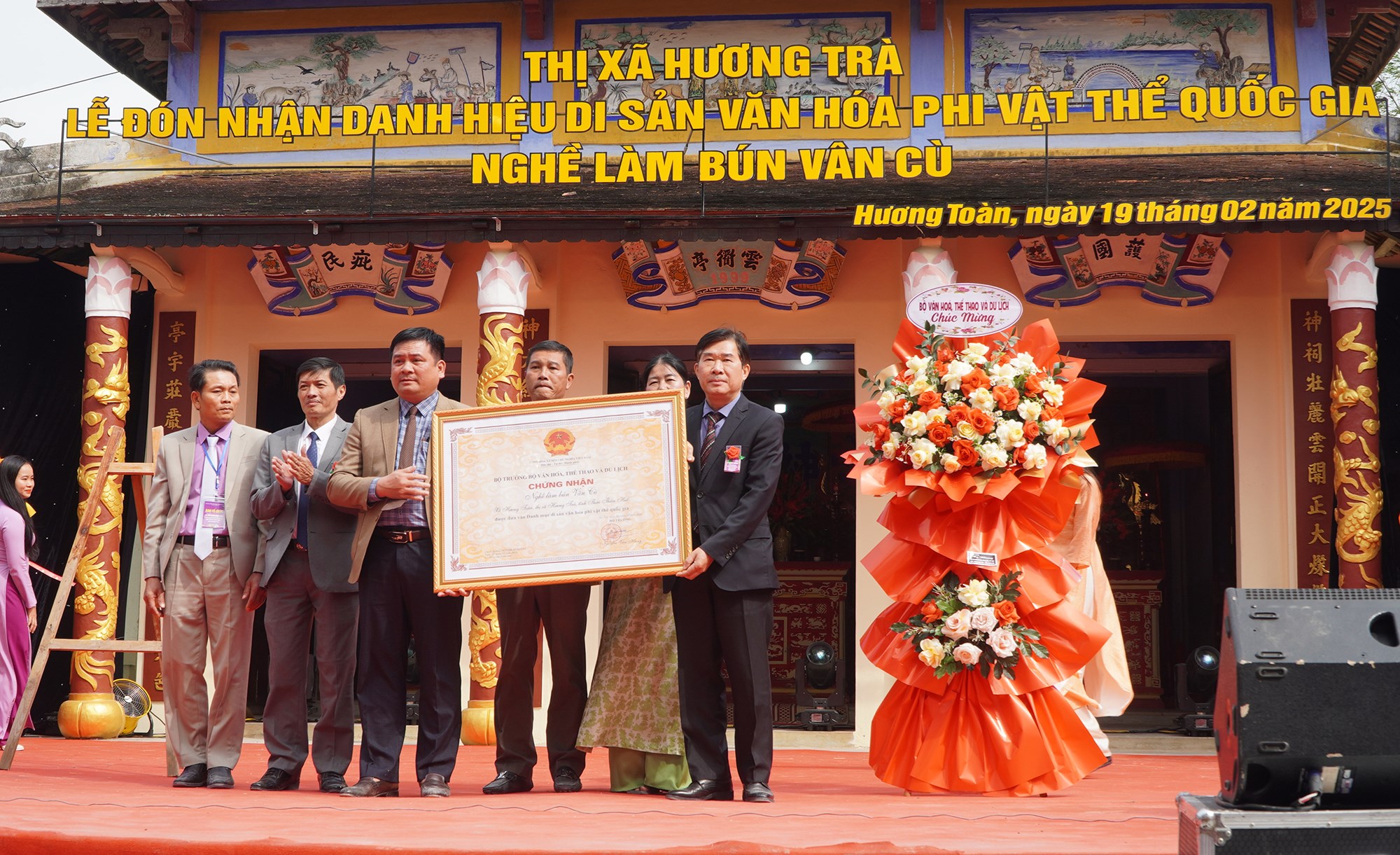 Nghề bún Vân Cù đón nhận danh hiệu Di sản văn hóa phi vật thể quốc gia - ảnh 1