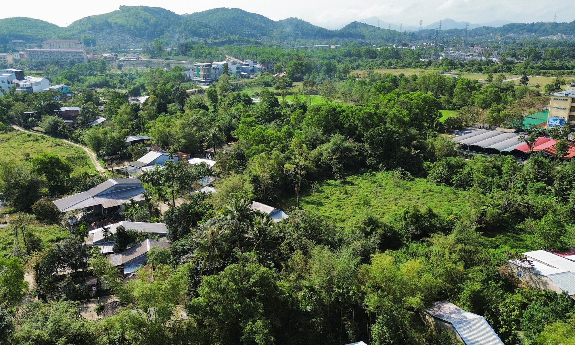 “Sống treo” hàng thập kỷ ở khu quy hoạch Đại học Huế  - ảnh 8