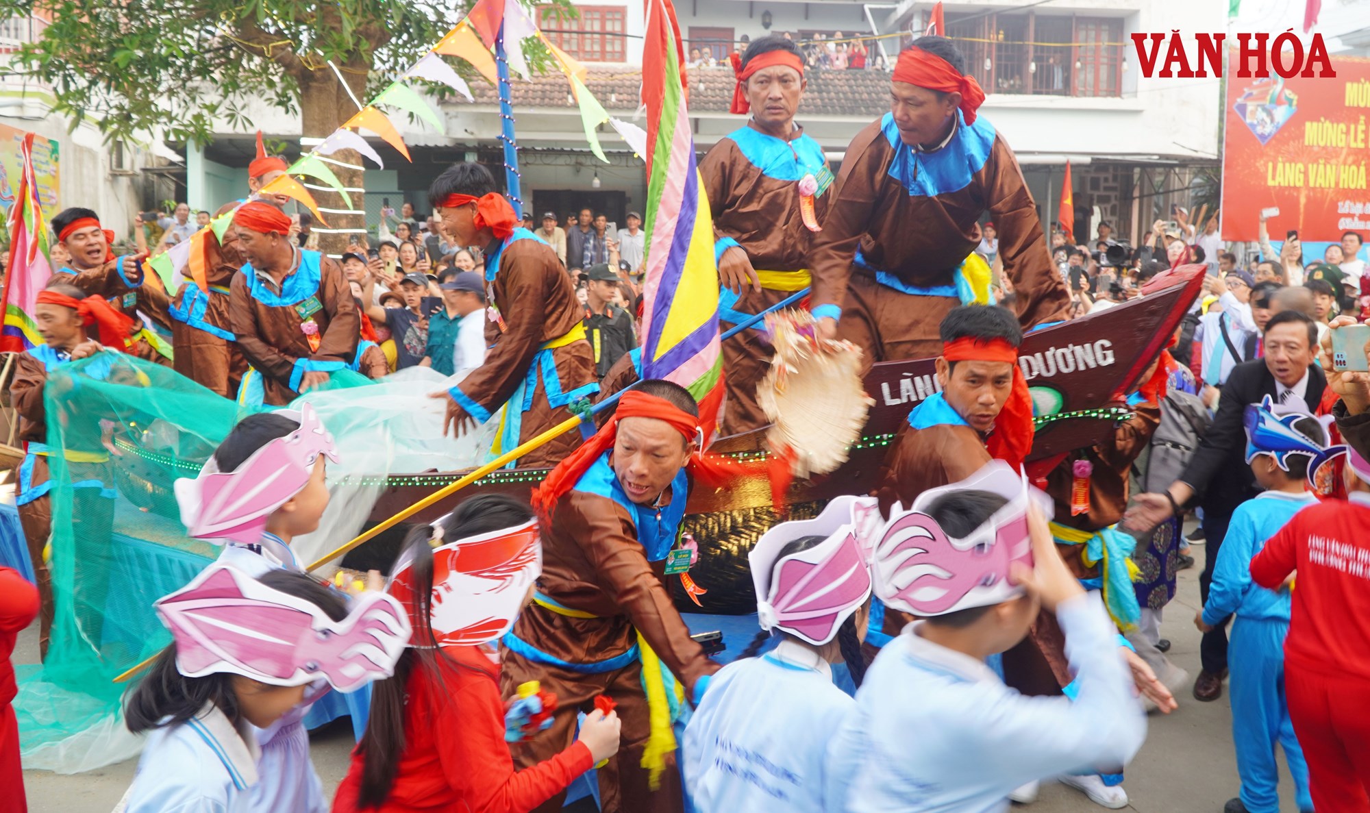 Giữ gìn giá trị Lễ hội cầu ngư lâu đời của người dân vùng biển xứ Huế - ảnh 8