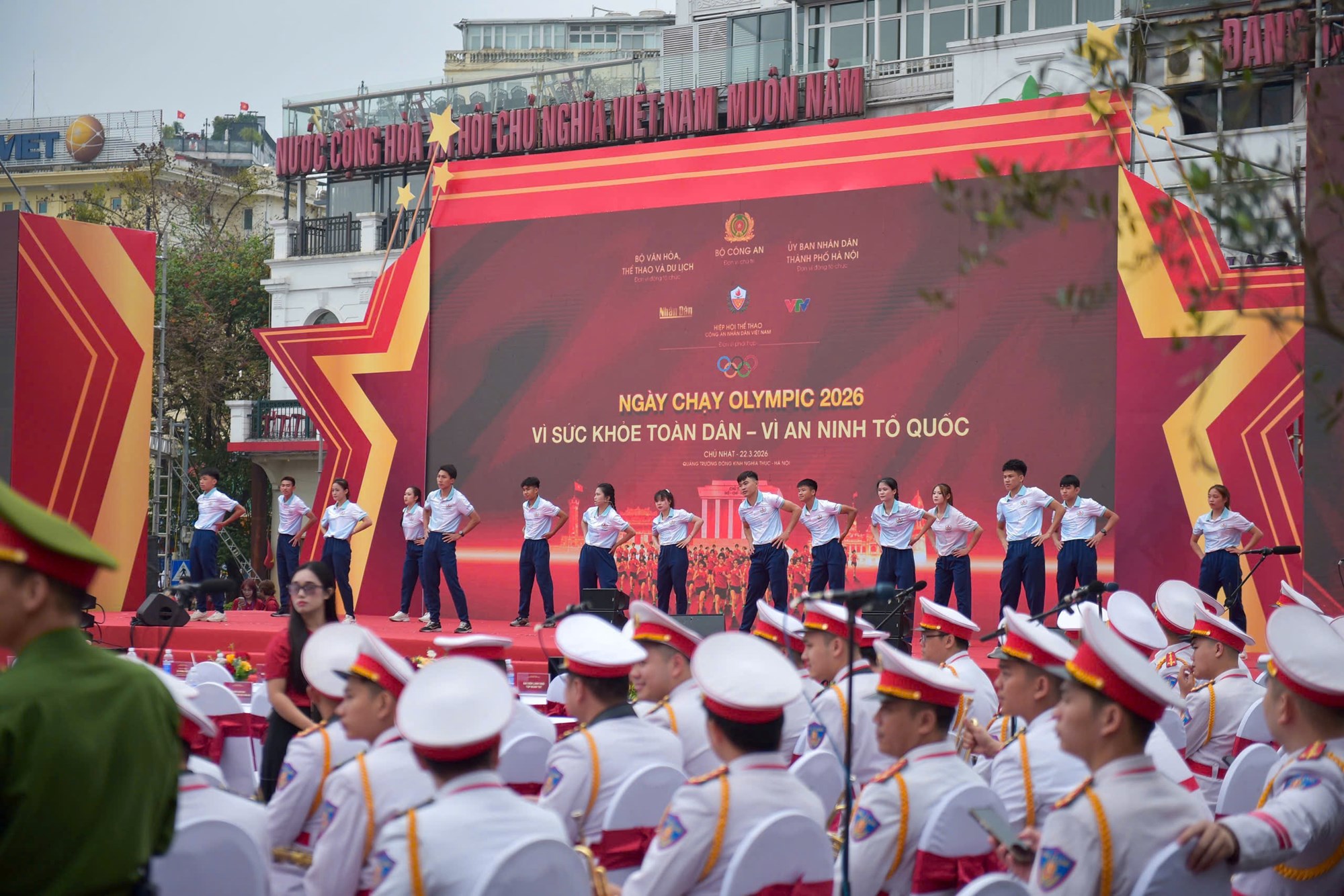Hà Nội: Sôi nổi Ngày chạy Olympic vì sức khỏe toàn dân - ảnh 2