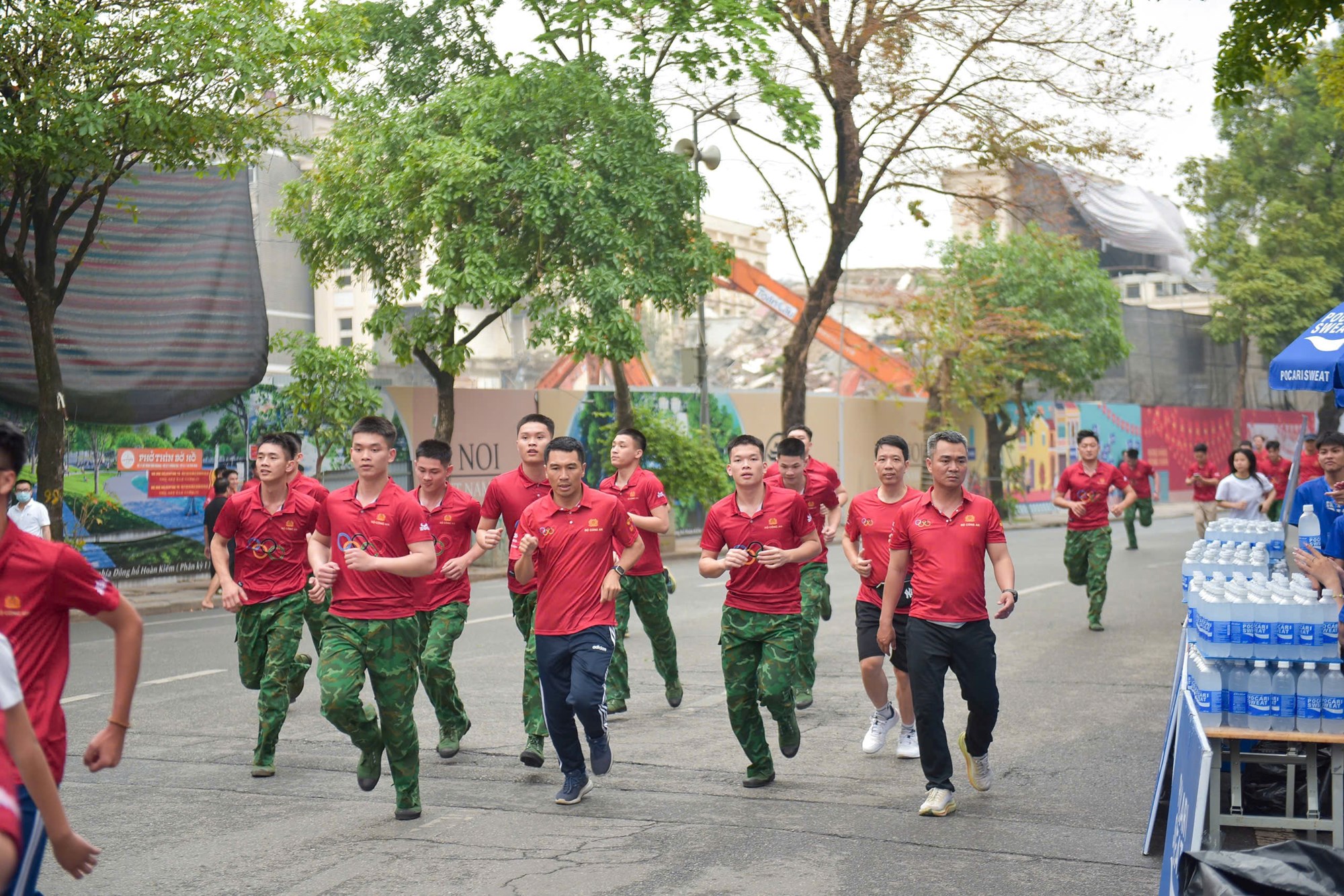 Hà Nội: Sôi nổi Ngày chạy Olympic vì sức khỏe toàn dân - ảnh 10