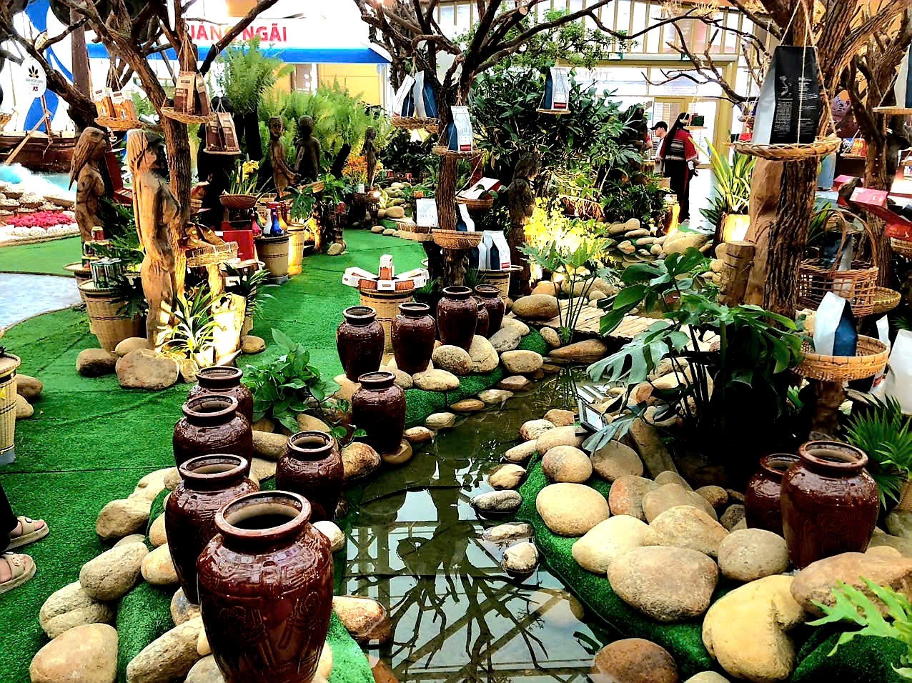 Đặc sắc không gian trưng bày “Quảng Ngãi - Cội nguồn cách mạng, vững bước tương lai” - ảnh 4