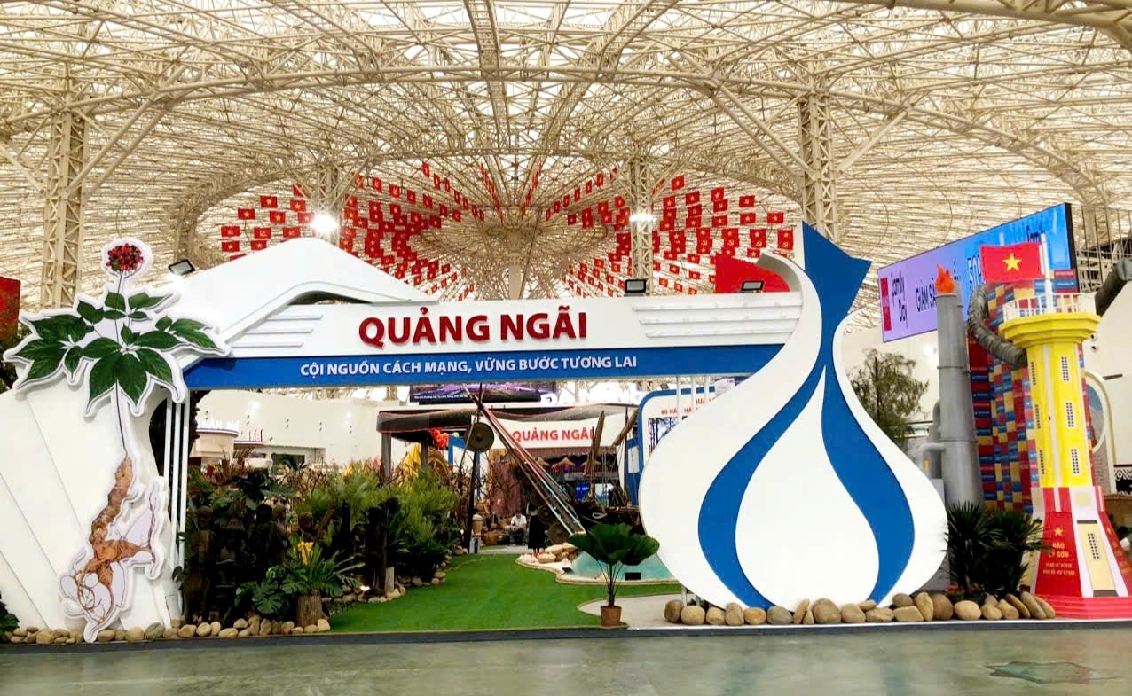 Đặc sắc không gian trưng bày “Quảng Ngãi - Cội nguồn cách mạng, vững bước tương lai” - ảnh 14