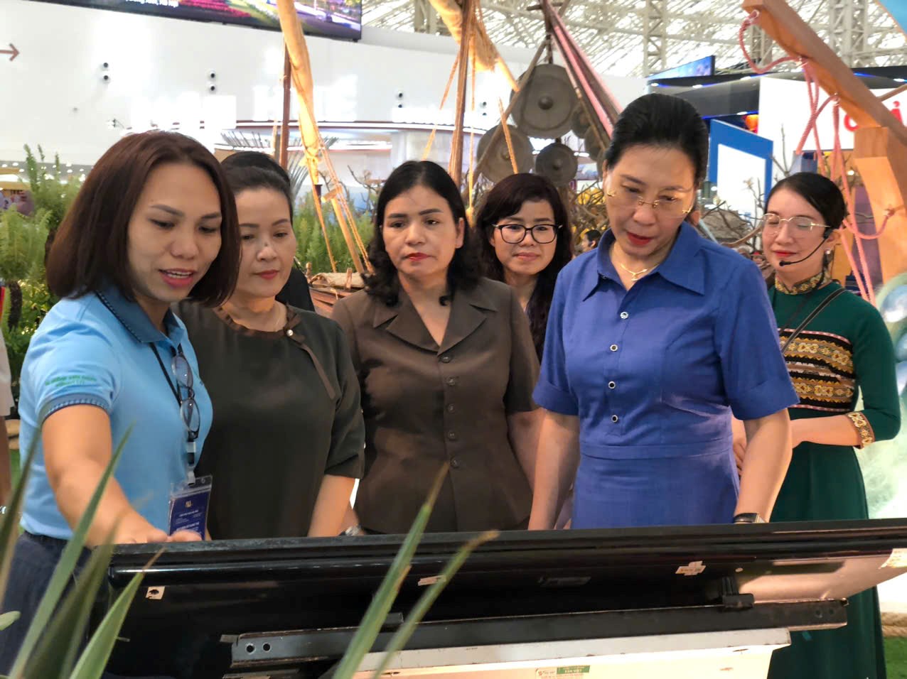 Đặc sắc không gian trưng bày “Quảng Ngãi - Cội nguồn cách mạng, vững bước tương lai” - ảnh 9