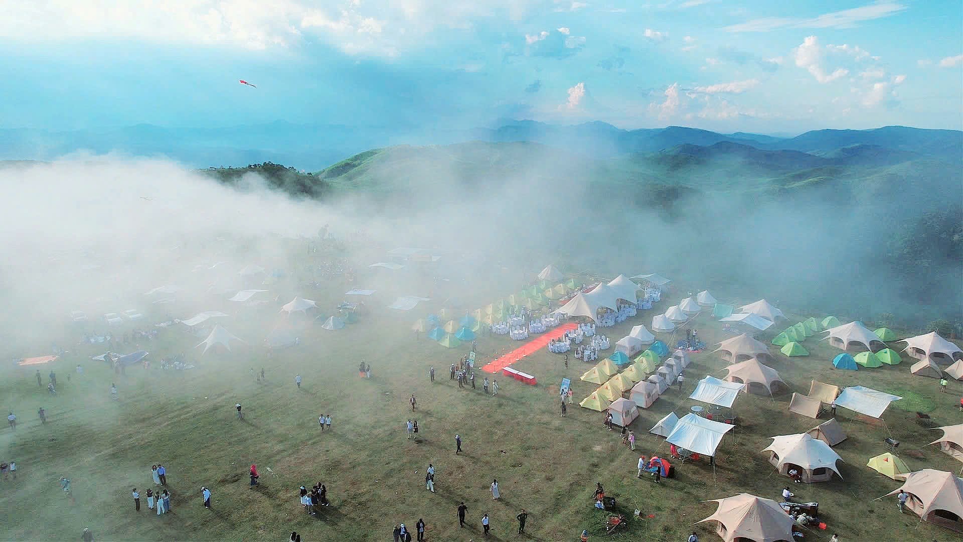 Chung tay làm đẹp thảo nguyên Bùi Hui - ảnh 7