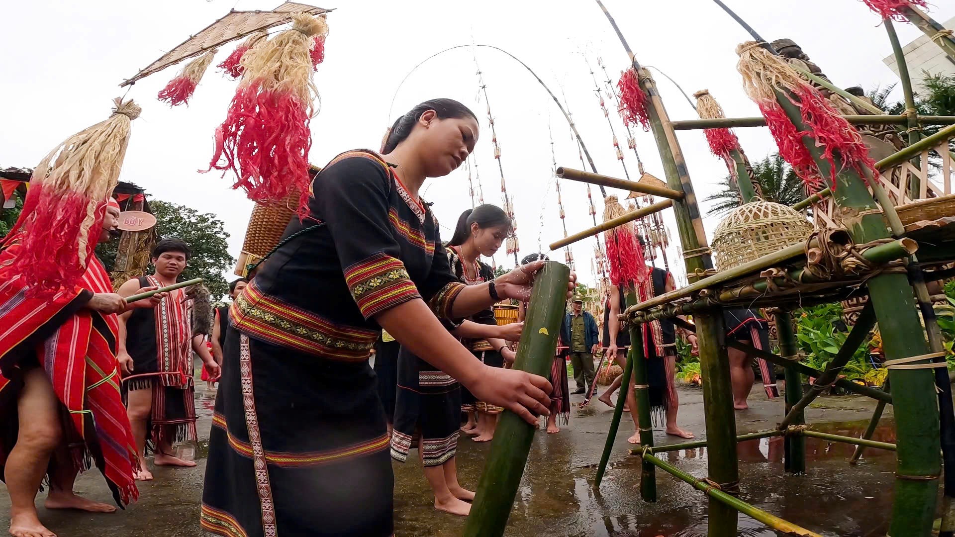 Tái hiện Lễ cúng máng nước của dân tộc Xơ Đăng - ảnh 7