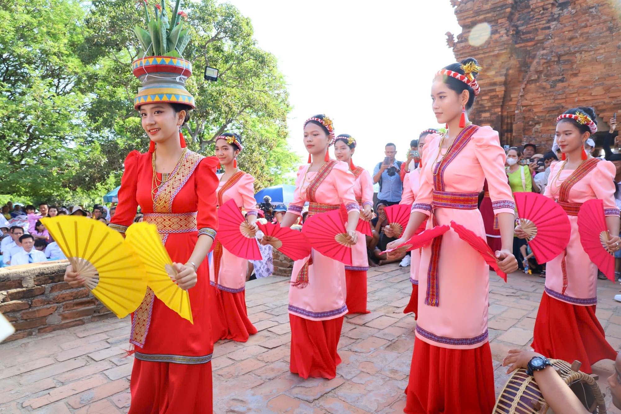 (Emagazine) Sẵn sàng cho Ngày hội Văn hóa dân tộc Chăm lần thứ VI tại Khánh Hòa - ảnh 4