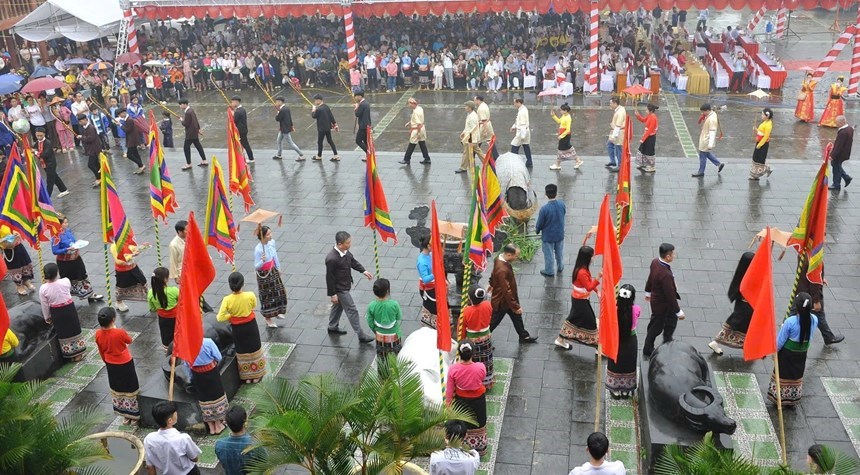 Nghi lễ dâng trâu tế trời tại Đền Chín Gian Thanh Hóa năm 2026.