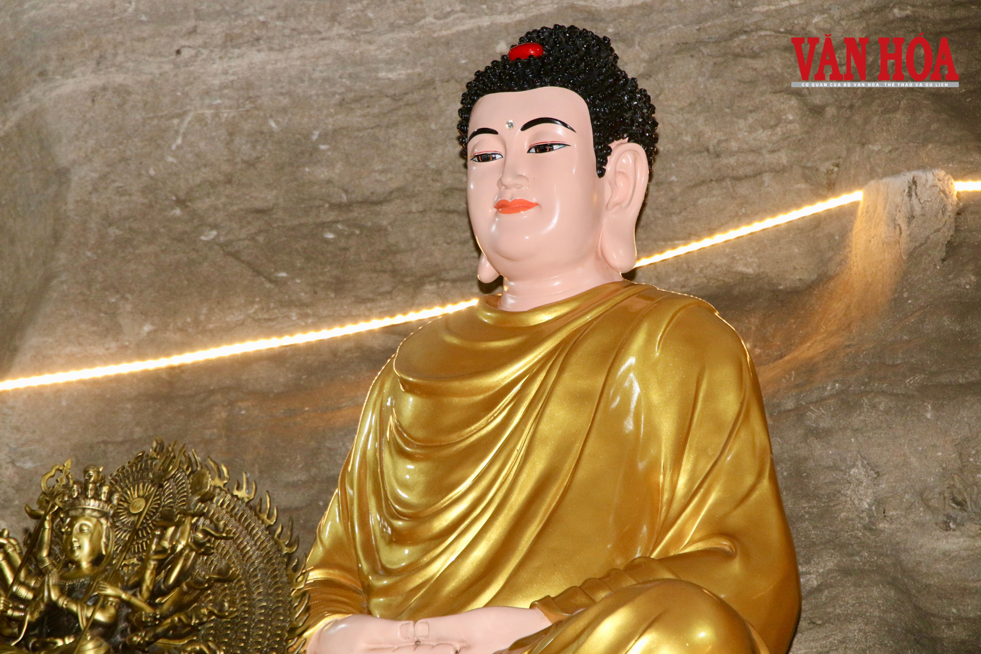 Từ chốn hoang vu, chùa đá cổ thu hút giới trẻ nhờ sư thầy triệu view - ảnh 4