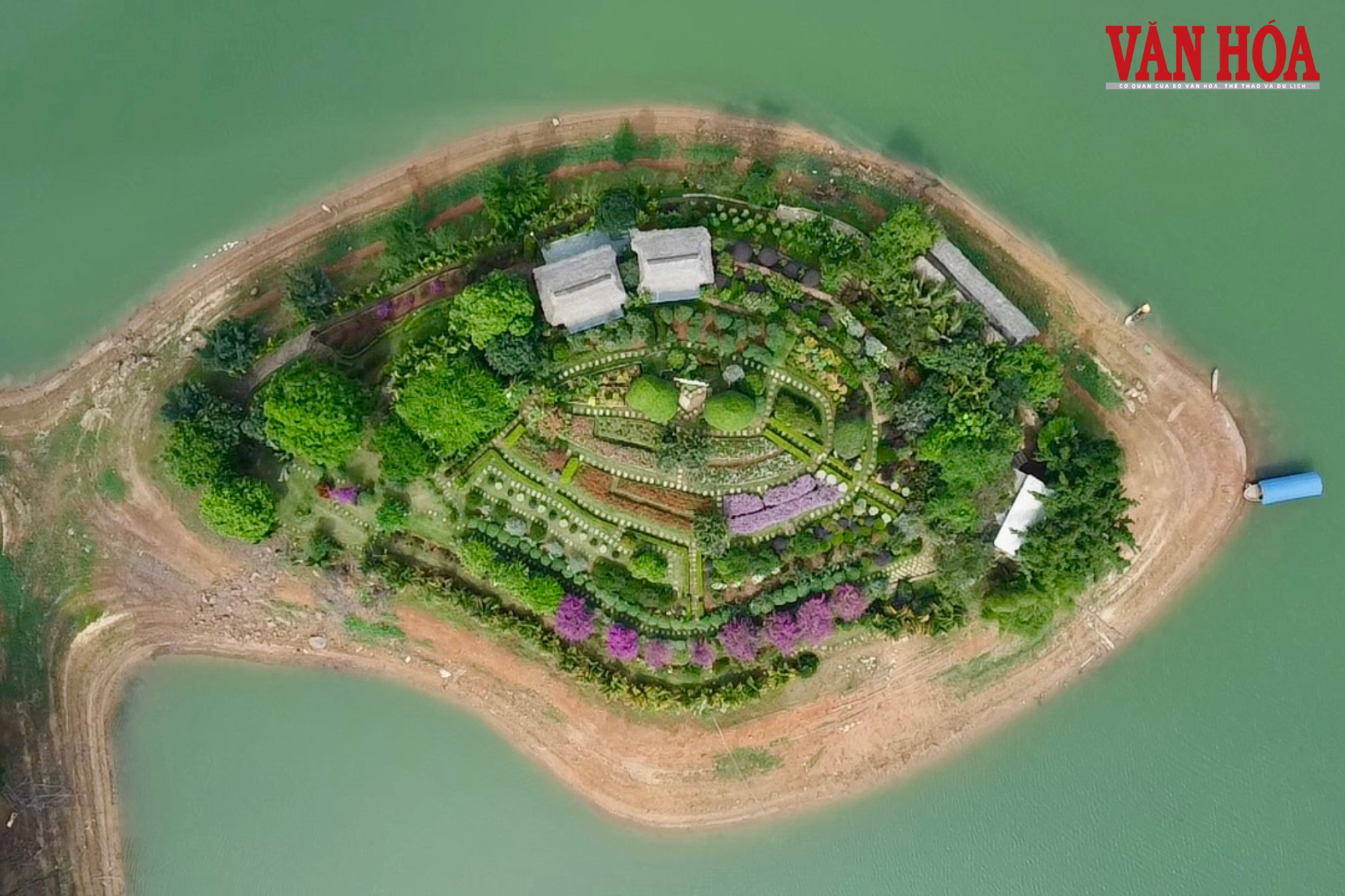 Từ đất hoang sơ thành đảo hoa hút khách giữa lòng hồ Núi Cốc - ảnh 9