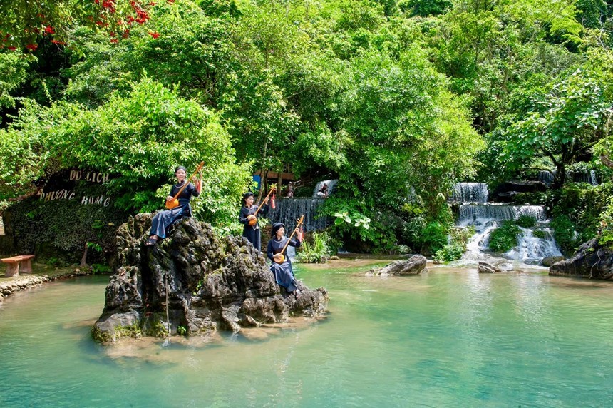 Hát Then đàn Tính trở thành linh hồn du lịch cộng đồng xóm Mỏ Gà Võ Nhai