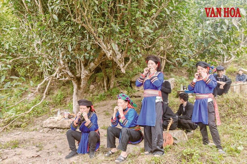 Thanh âm khèn lá vang vọng giữa núi rừng Tây Côn Lĩnh