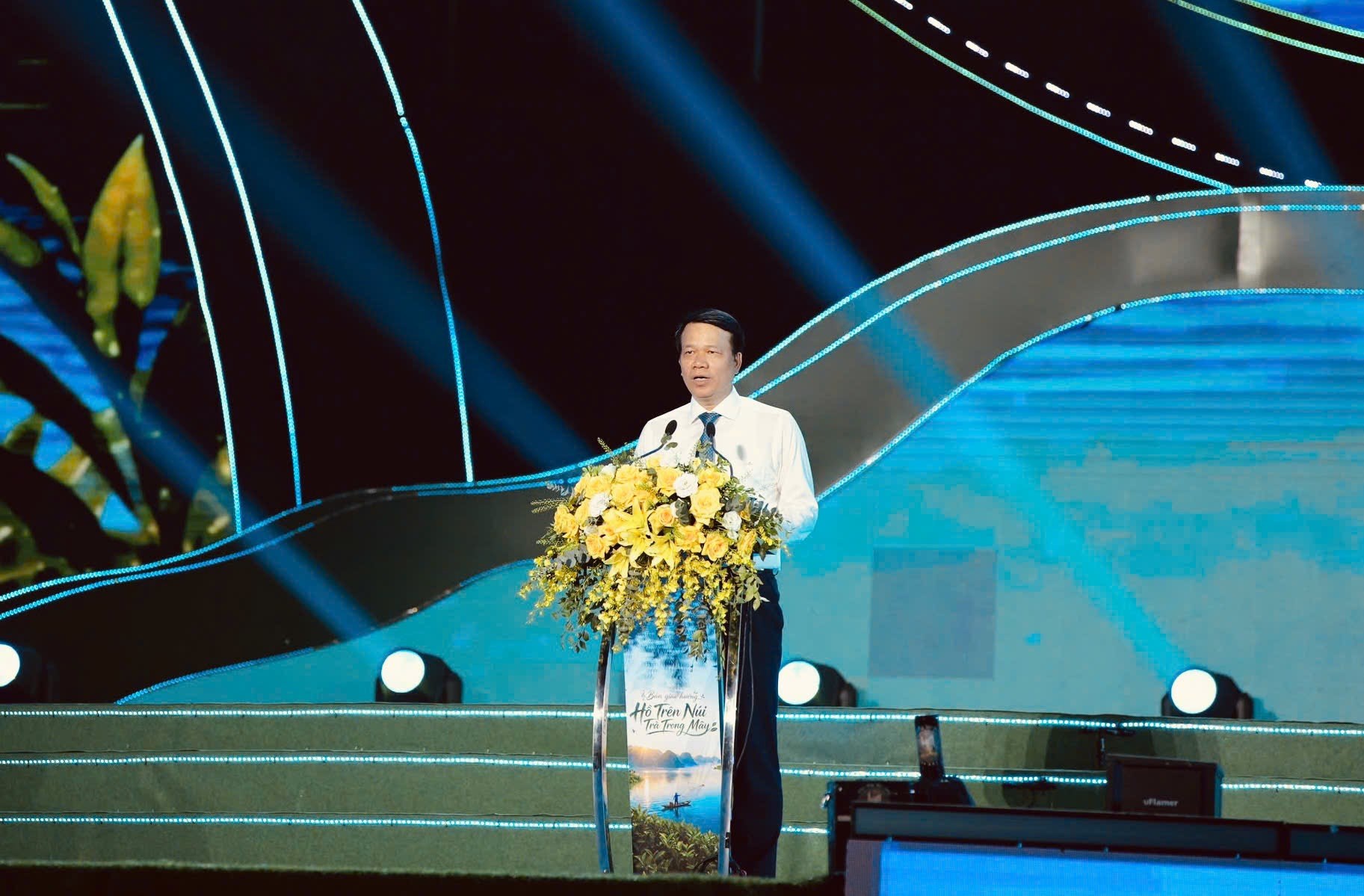 Mãn nhãn đại tiệc ánh sáng trong đêm khai mạc Mùa du lịch Thái Nguyên 2026 - ảnh 6