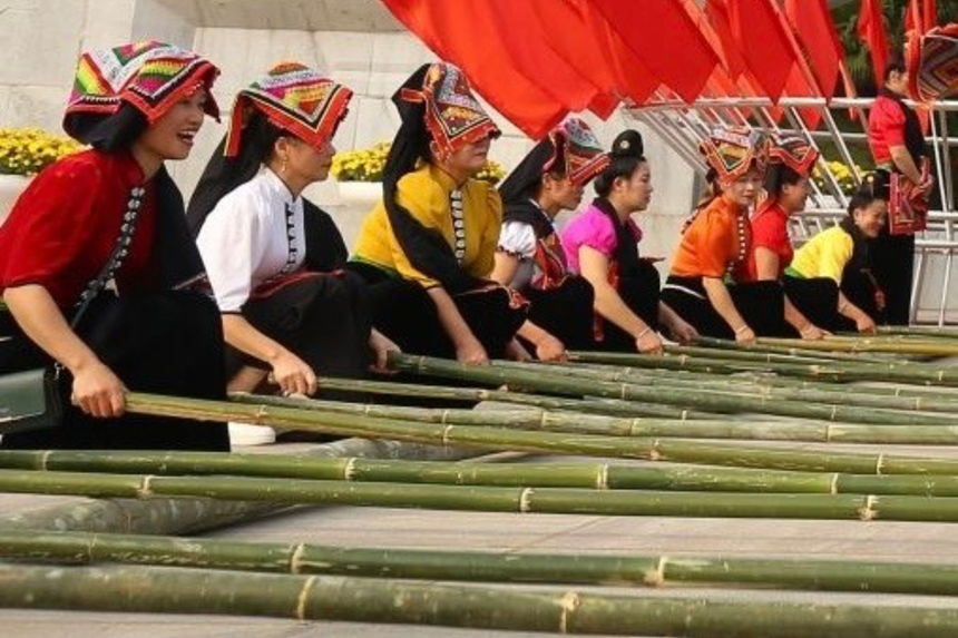 Đạo cụ tre nứa trong nghệ thuật múa sạp Tây Bắc