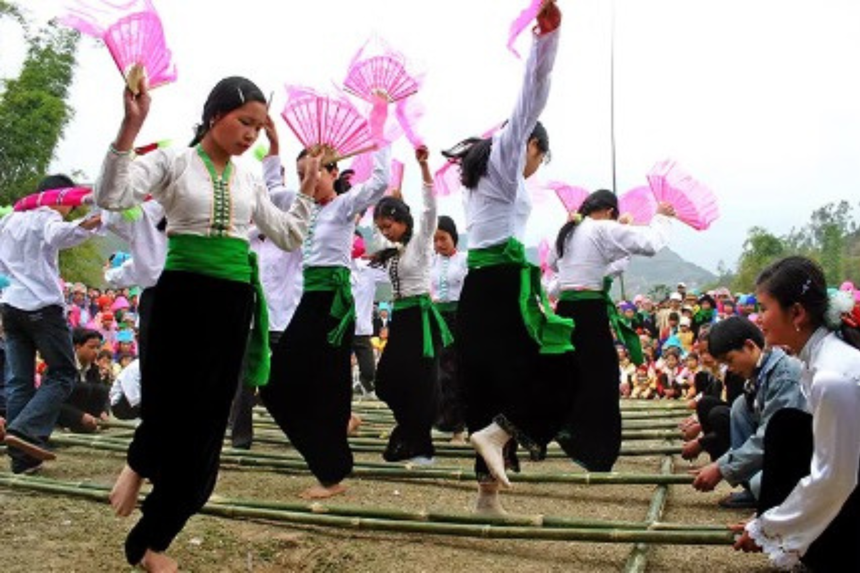 Màn trình diễn nhảy sạp cộng đồng lớn nhất Việt Nam tại Thái Nguyên