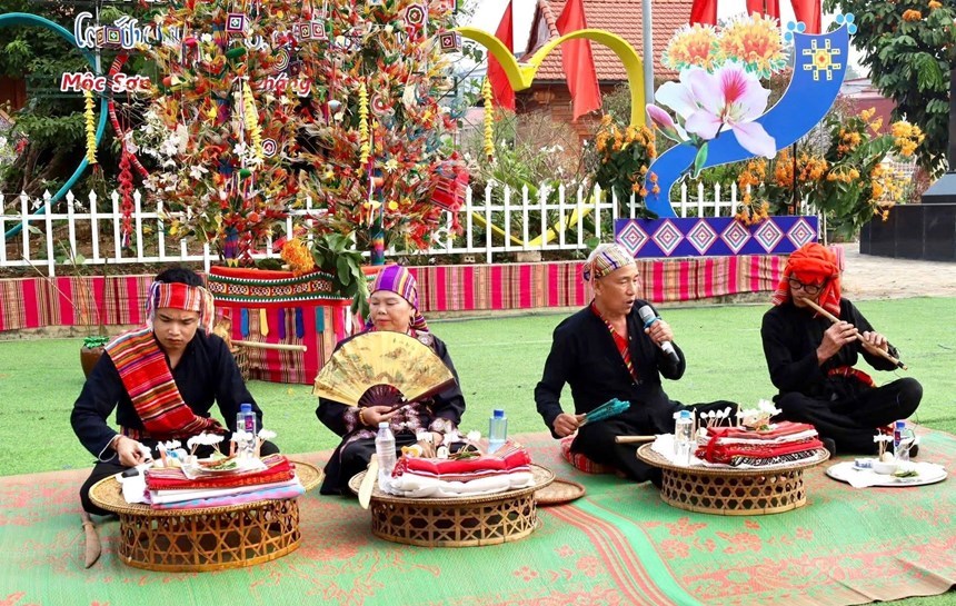 Emagazine: Vui hội “Hết Chá” với người Thái ở Mộc Sơn - ảnh 2