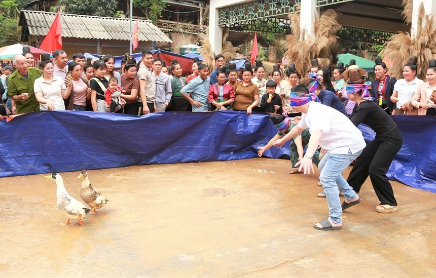 Trò chơi dân gian tại phần hội Lễ hội Nàng Han Mường La