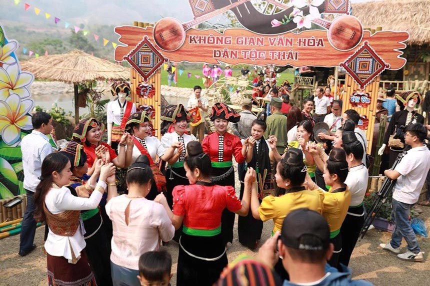 (Emagazine) Vui Tết “Bun Huột Nặm” với người Lào ở Núa Ngam - ảnh 14