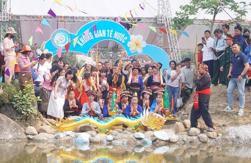 (Emagazine) Vui Tết “Bun Huột Nặm” với người Lào ở Núa Ngam - ảnh 4