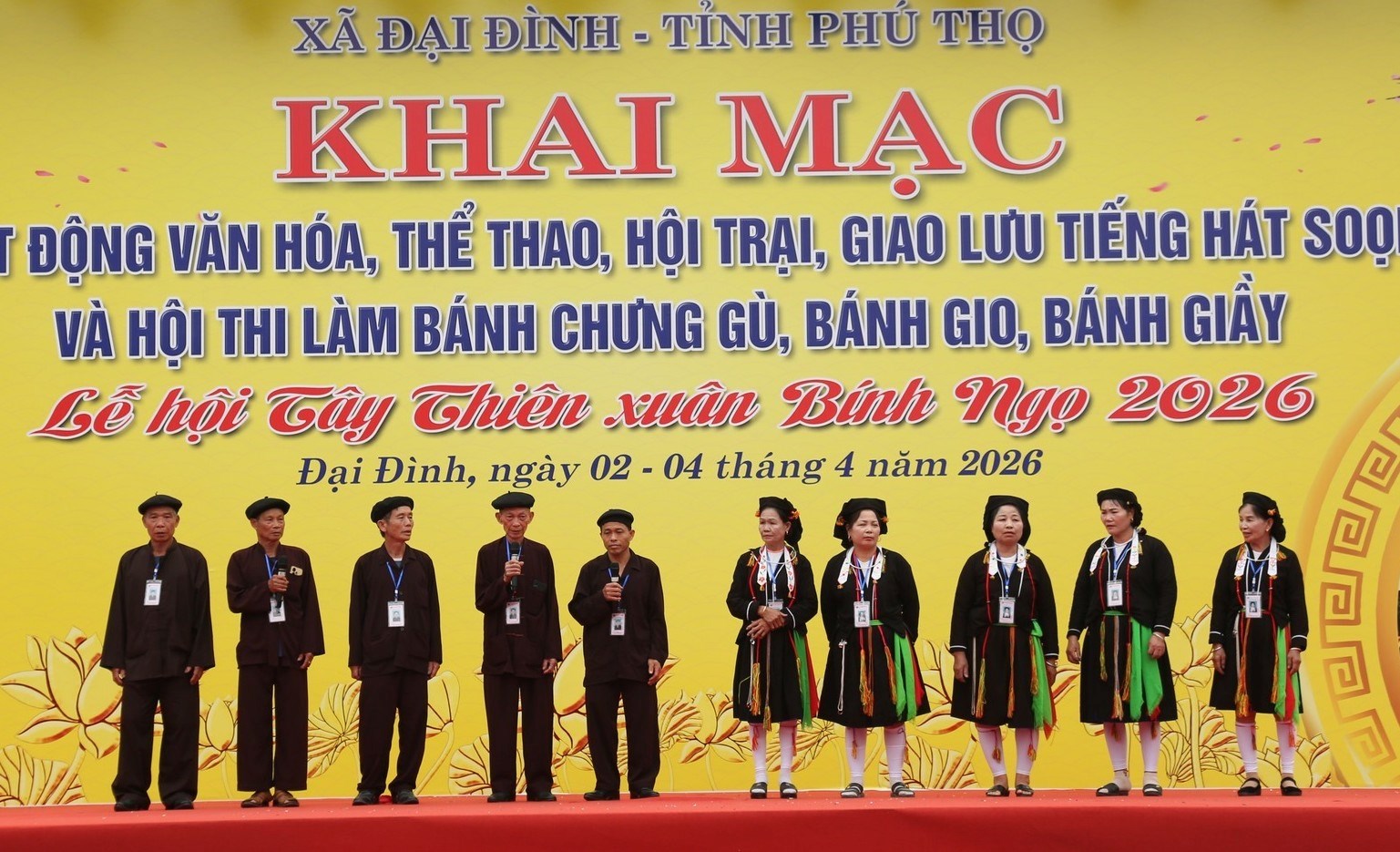 Nghệ nhân biểu diễn làn điệu Soọng cô giàu cảm xúc