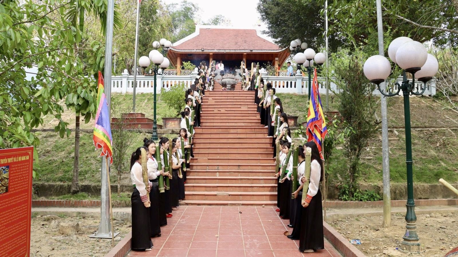 (Emagazine) Vui hội Nàng Han với người Thái trắng nơi biên cương Phong Thổ - ảnh 2