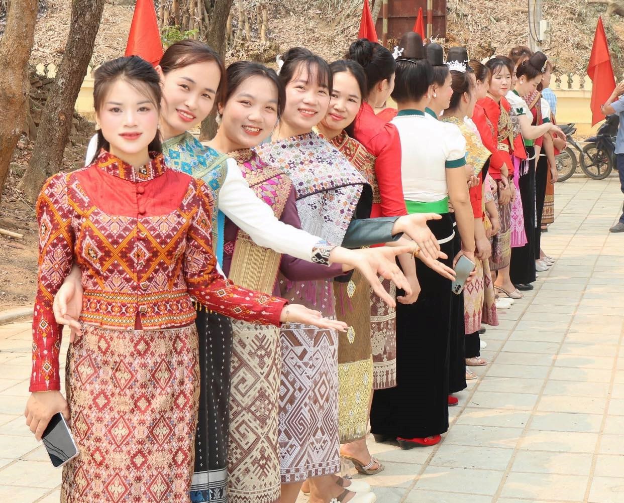 (Infographic) Về Mường Luân vui Tết “Bun Huột Nặm” với đồng bào dân tộc Lào - ảnh 9