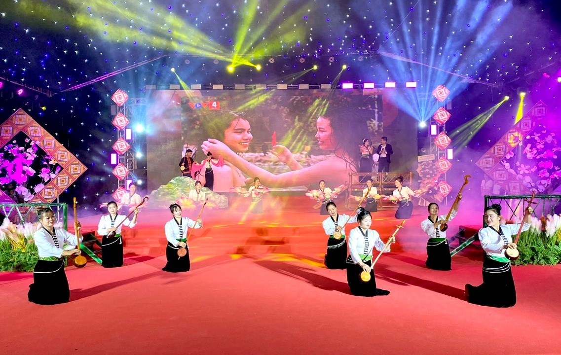 (Emagazine) Rộn ràng Lễ hội “Then Kin Pang” của người Thái ở Lai Châu - ảnh 6