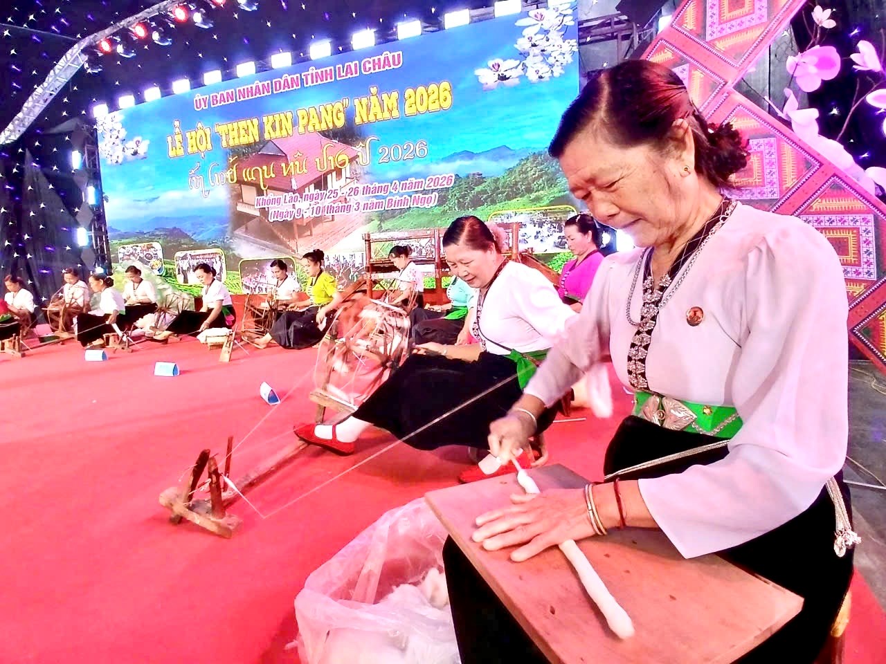 (Emagazine) Rộn ràng Lễ hội “Then Kin Pang” của người Thái ở Lai Châu - ảnh 15
