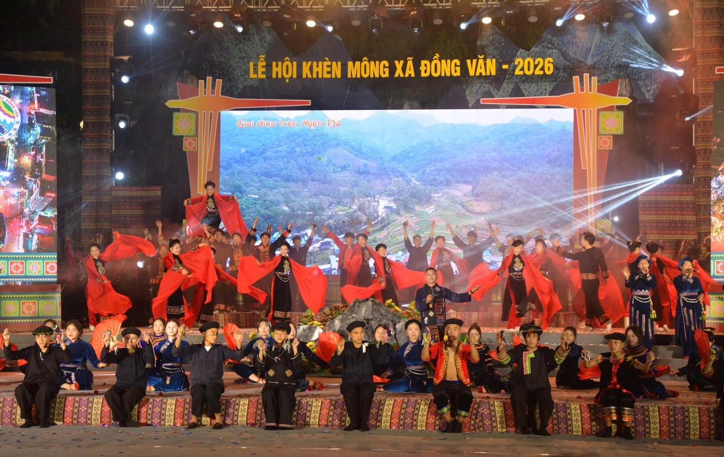 (Emagazine) “Lễ hội khèn Mông” - âm vang đại ngàn giữa phố cổ Đồng Văn - ảnh 3