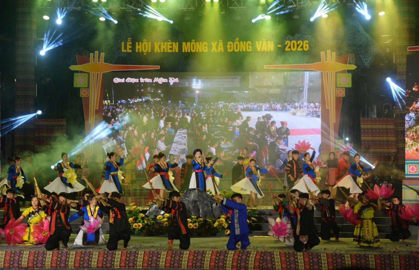 (Emagazine) “Lễ hội khèn Mông” - âm vang đại ngàn giữa phố cổ Đồng Văn - ảnh 7