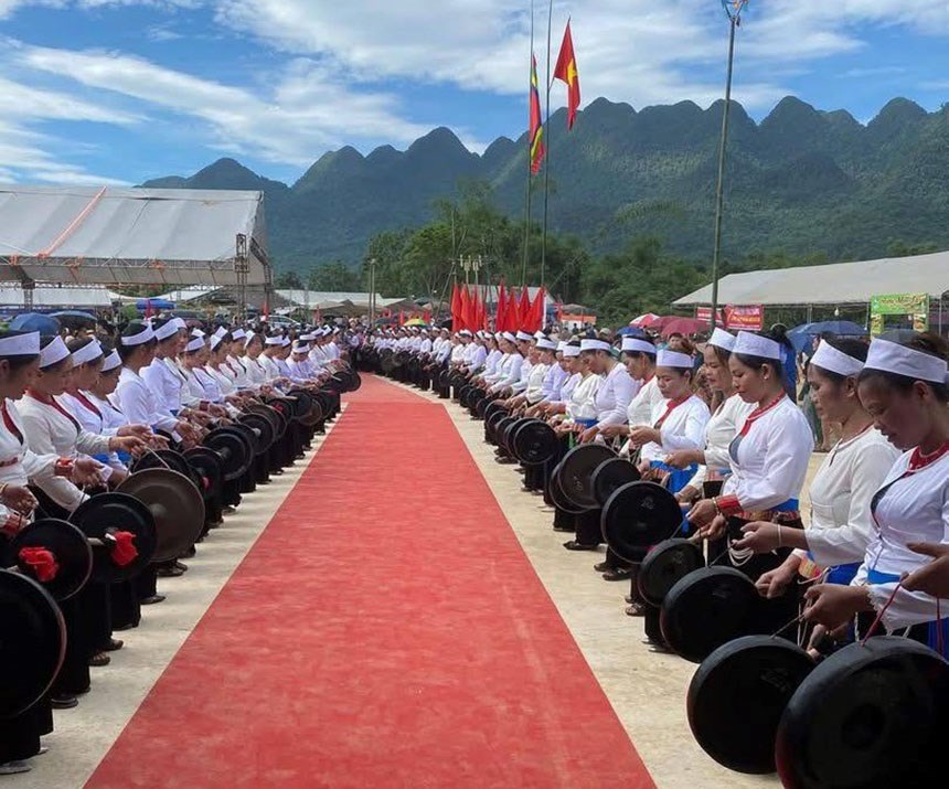 Không gian văn hóa Mường đặc sắc tại Lễ hội Đánh cá suối ở xã Toàn Thắng tỉnh Phú Thọ