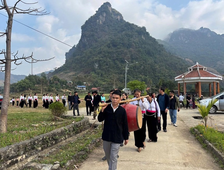 Lễ hội Nàng Han mở ra cơ hội phát triển du lịch văn hóa vùng lòng hồ Sông Đà