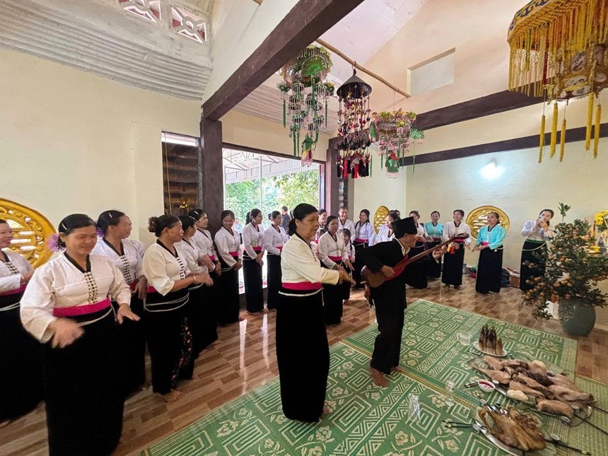 Không gian văn hóa truyền thống trong quá trình phục dựng Lễ hội Nàng Han tại Mường Chiên