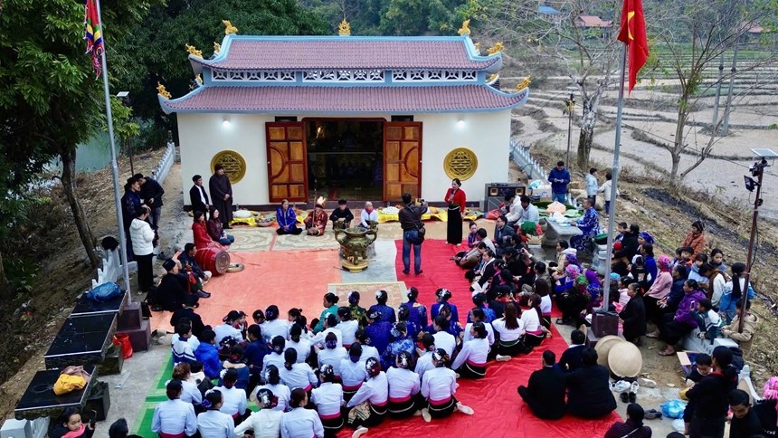 Lễ hội Nàng Han là sinh hoạt văn hóa tín ngưỡng đặc sắc của người Thái trắng ở Mường Chiên Sơn La