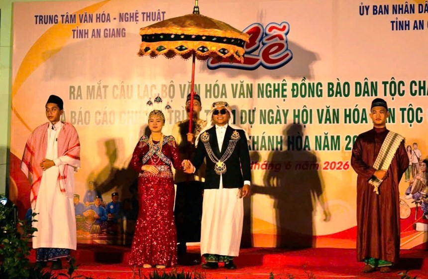 Tái hiện nghi thức đám cưới truyền thống của đồng bào Chăm trong chương trình nghệ thuật tại xã Mỹ Đức