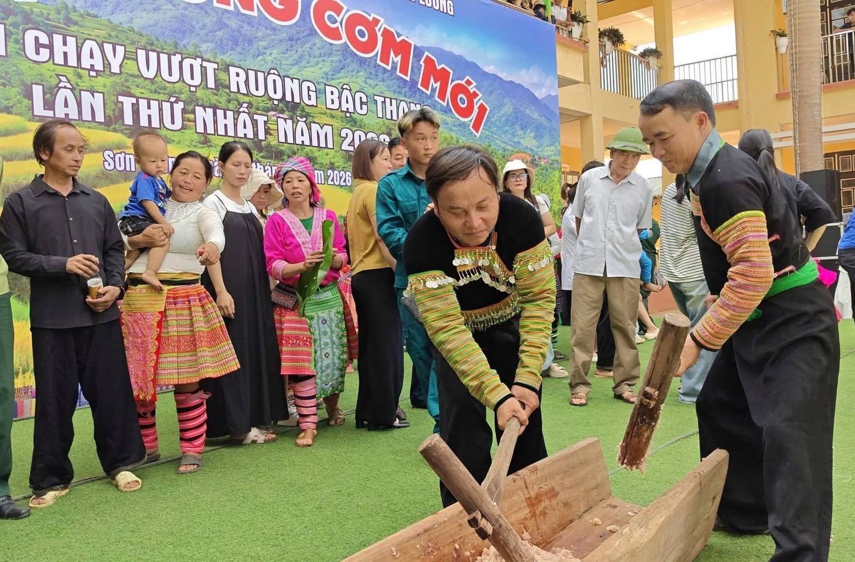 Rộn ràng Lễ hội Mừng cơm mới của đồng bào Mông ở Sơn Lương - ảnh 5