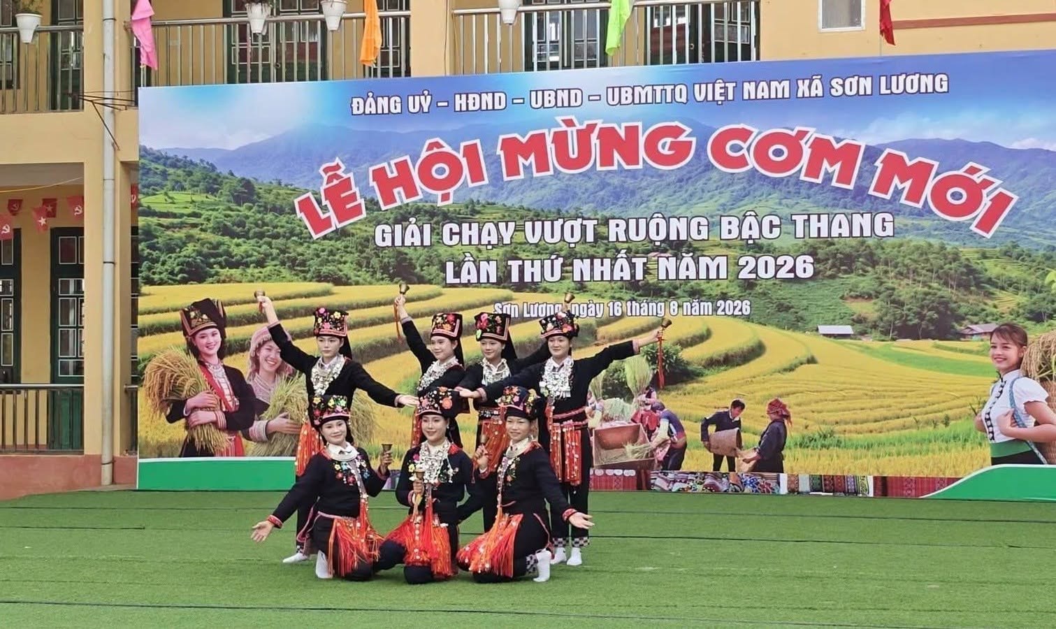 Rộn ràng Lễ hội Mừng cơm mới của đồng bào Mông ở Sơn Lương - ảnh 4