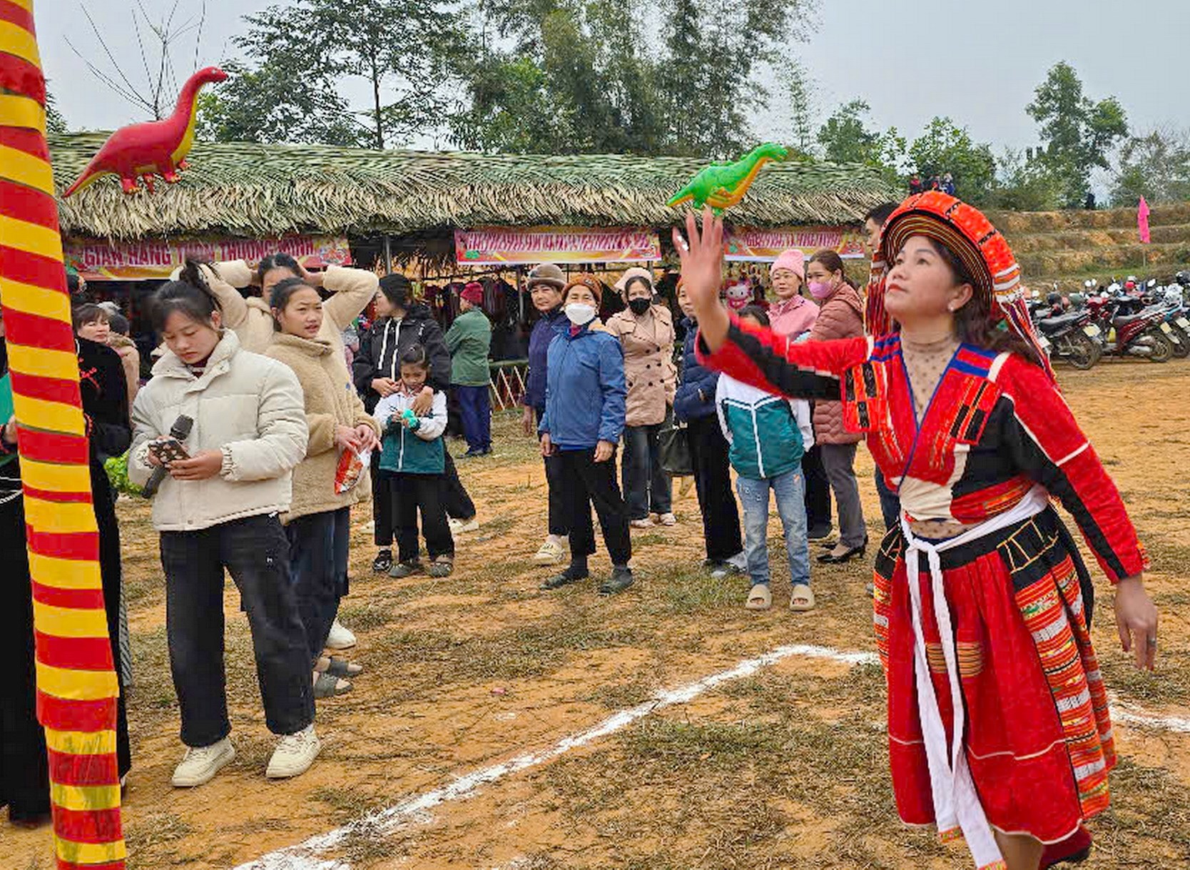 Lên vùng cao vui hội mùa Xuân - ảnh 7
