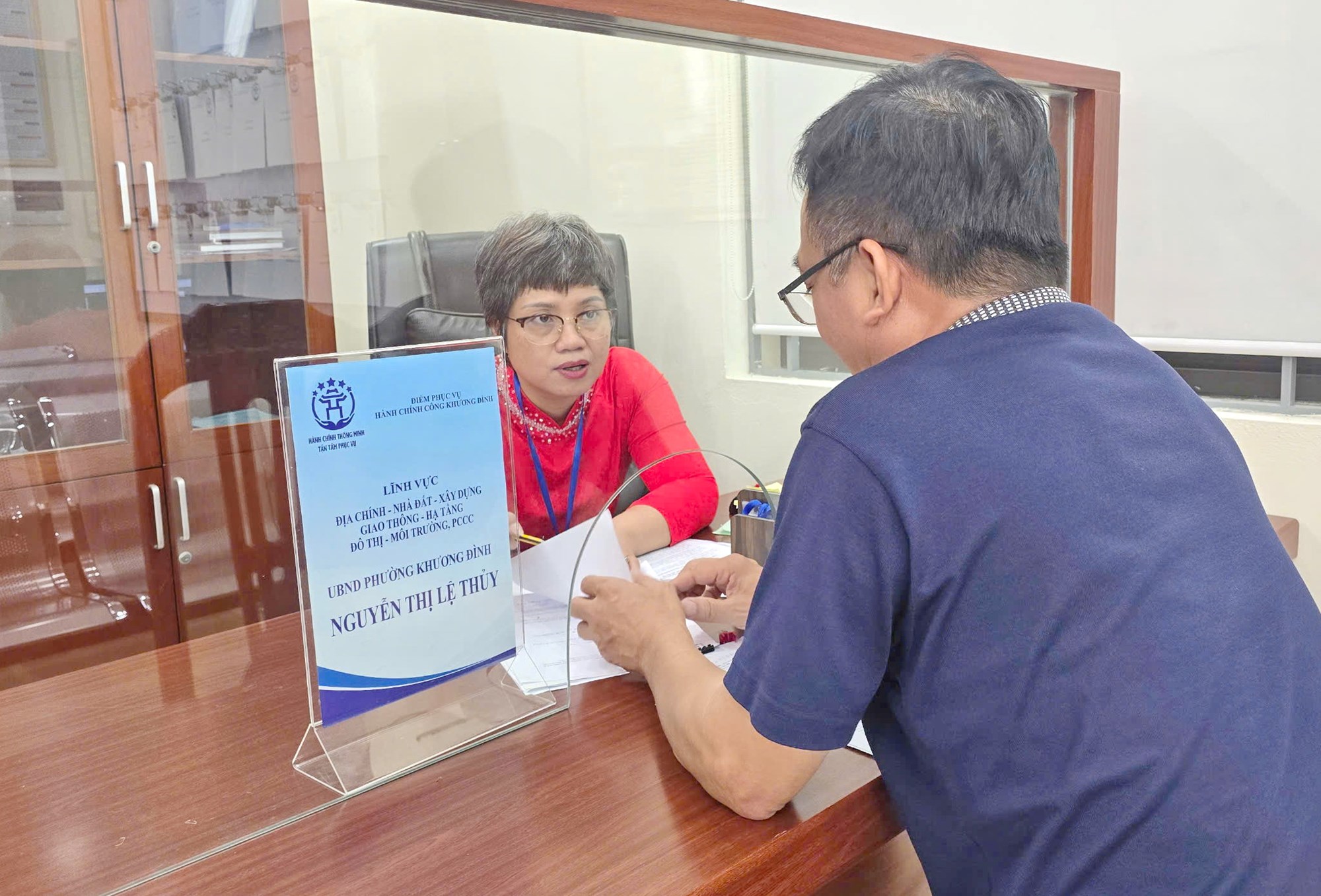 Người dân hài lòng, cán bộ tận tuỵ - ảnh 6