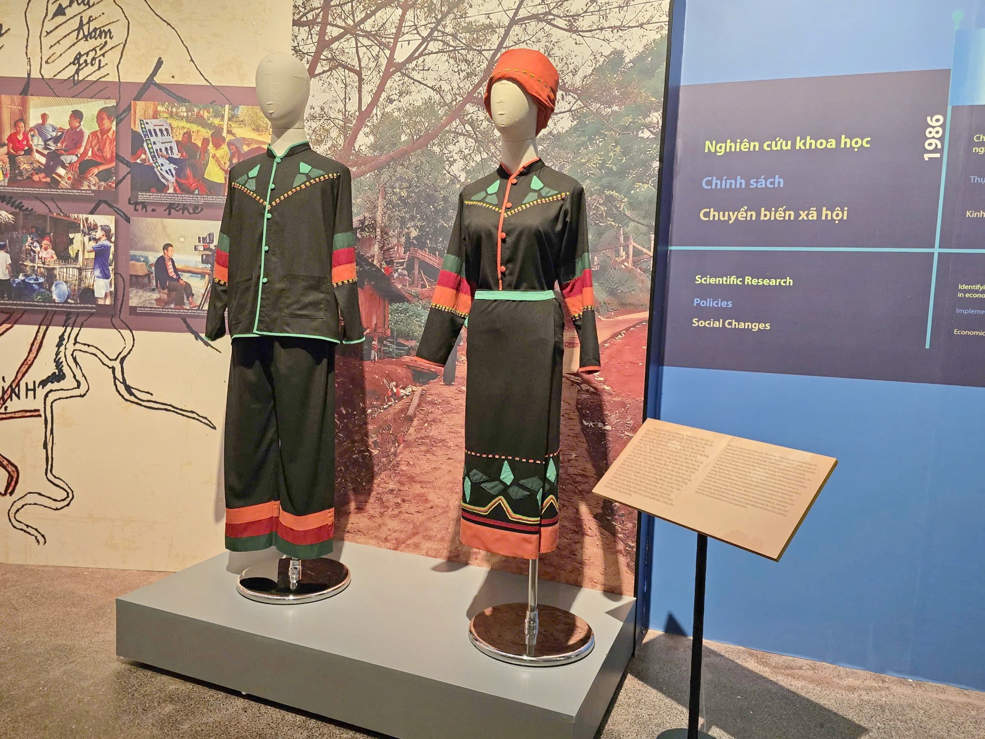 (Emagazine) Hành trình kiến tạo và định hình trang phục của dân tộc Chứt - ảnh 8