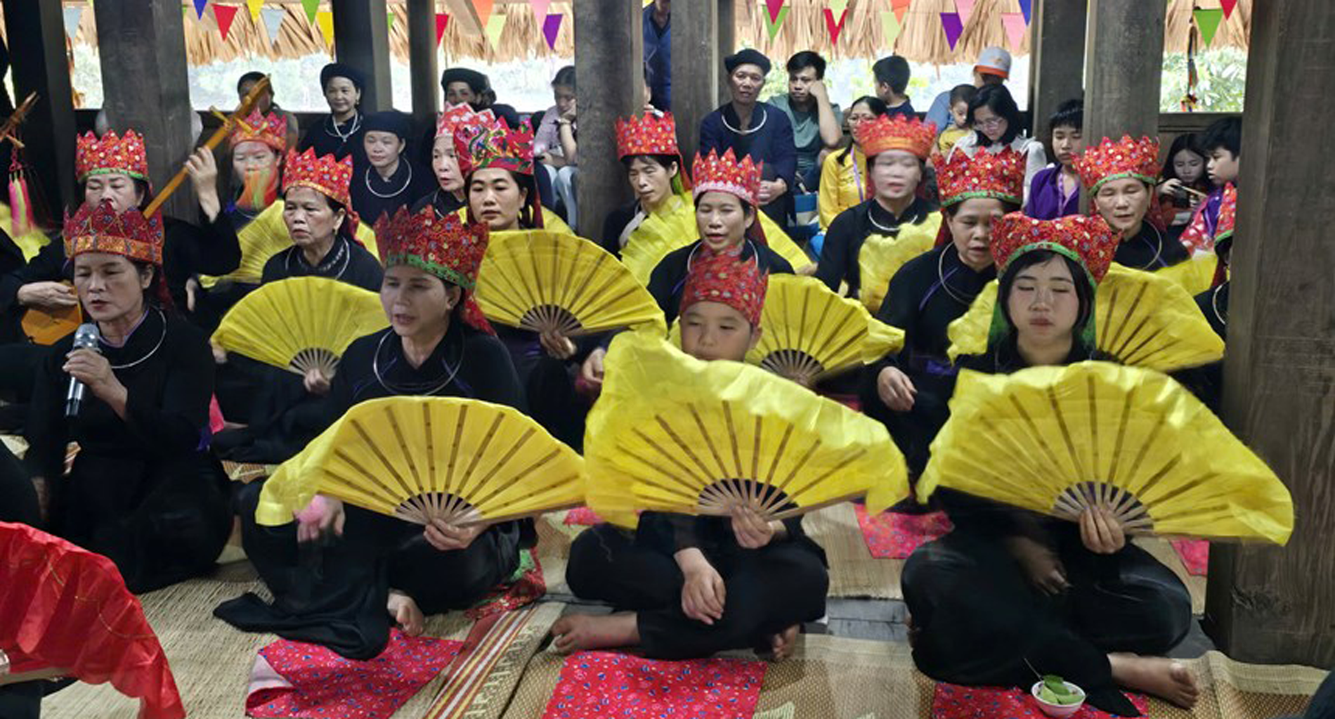 Nghi thức múa mía công nhận con tràng trưởng thành trong Then