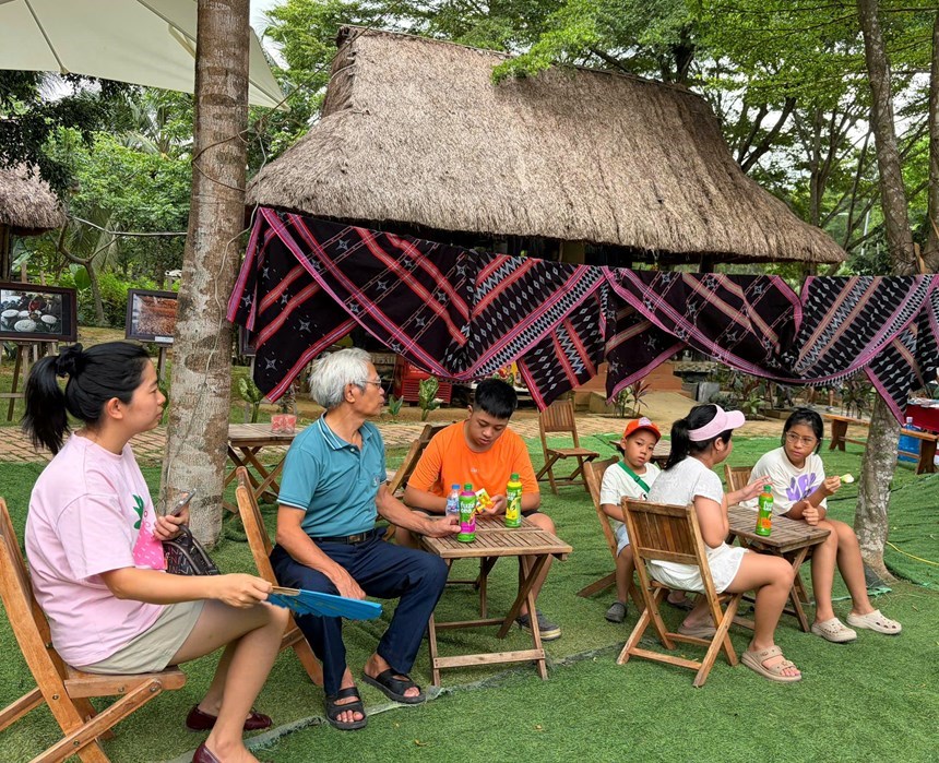 Không gian ẩm thực tôn vinh giá trị gia đình Việt Nam tại sự kiện năm 2026