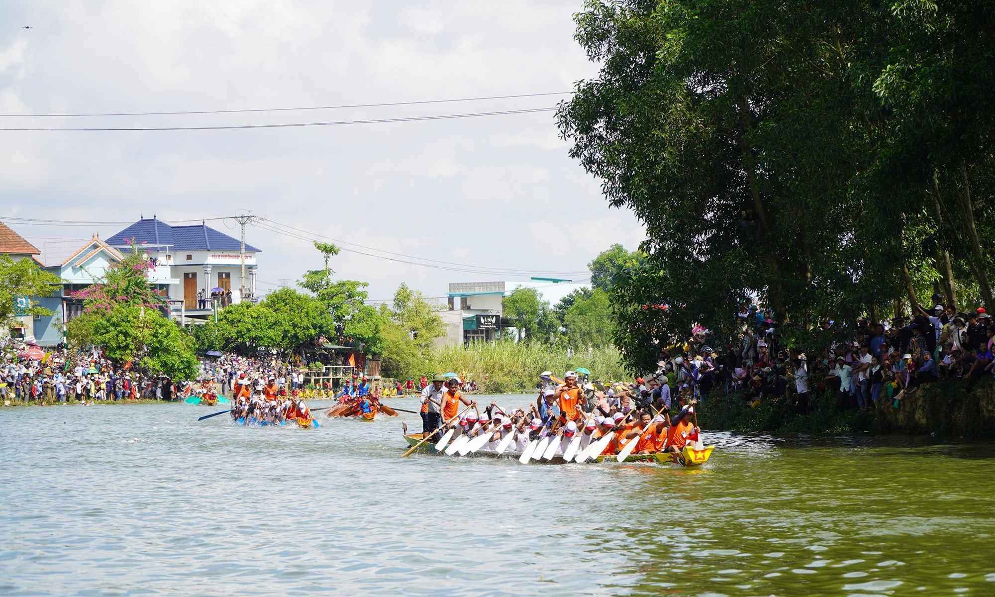 Kiến Giang ‘dậy sóng’ đua, bơi thuyền mừng Tết Độc lập - ảnh 4