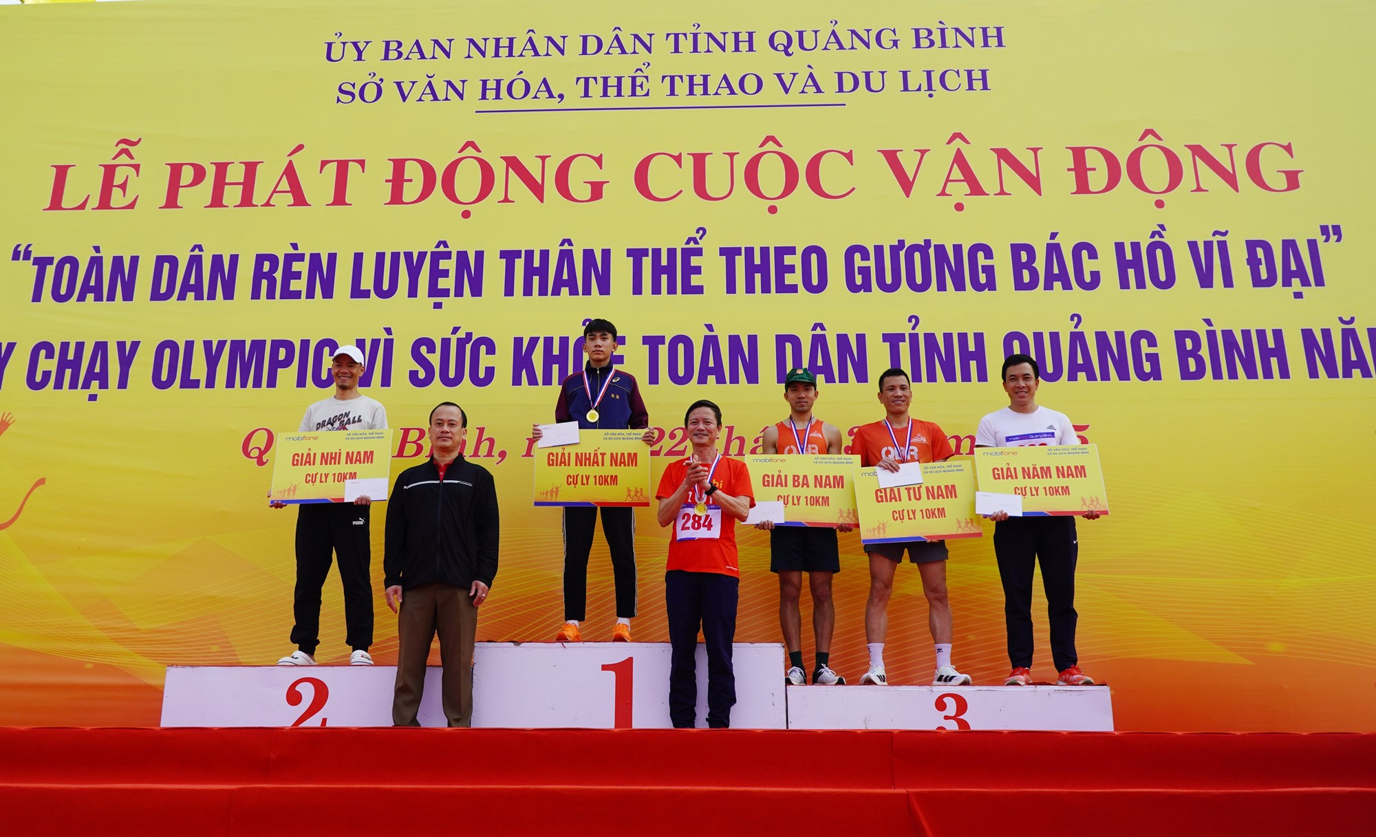 1.500 người tham gia Ngày chạy Olympic - ảnh 11