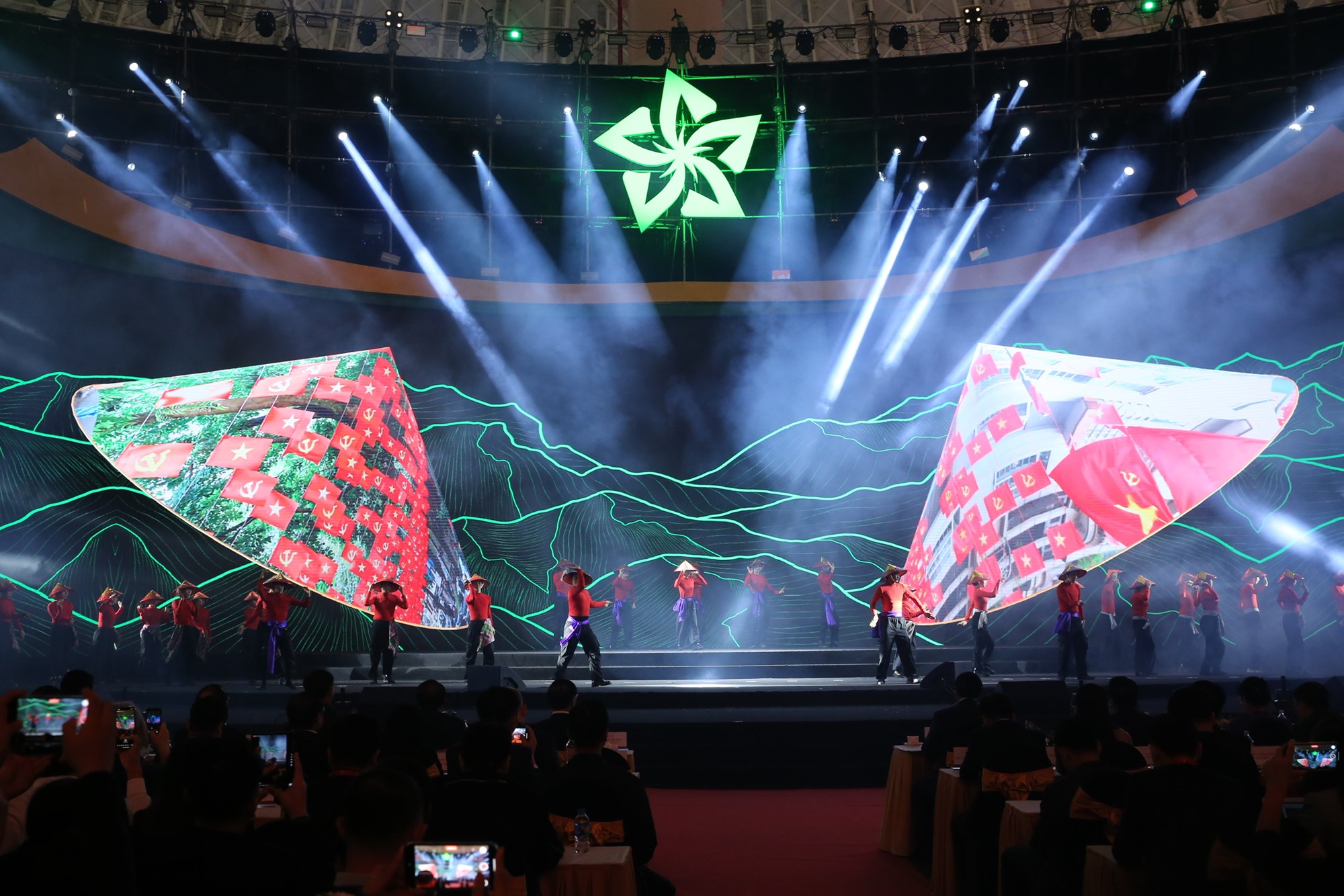 Khép lại hành trình sôi động, mở ra kỳ vọng mới - ảnh 11