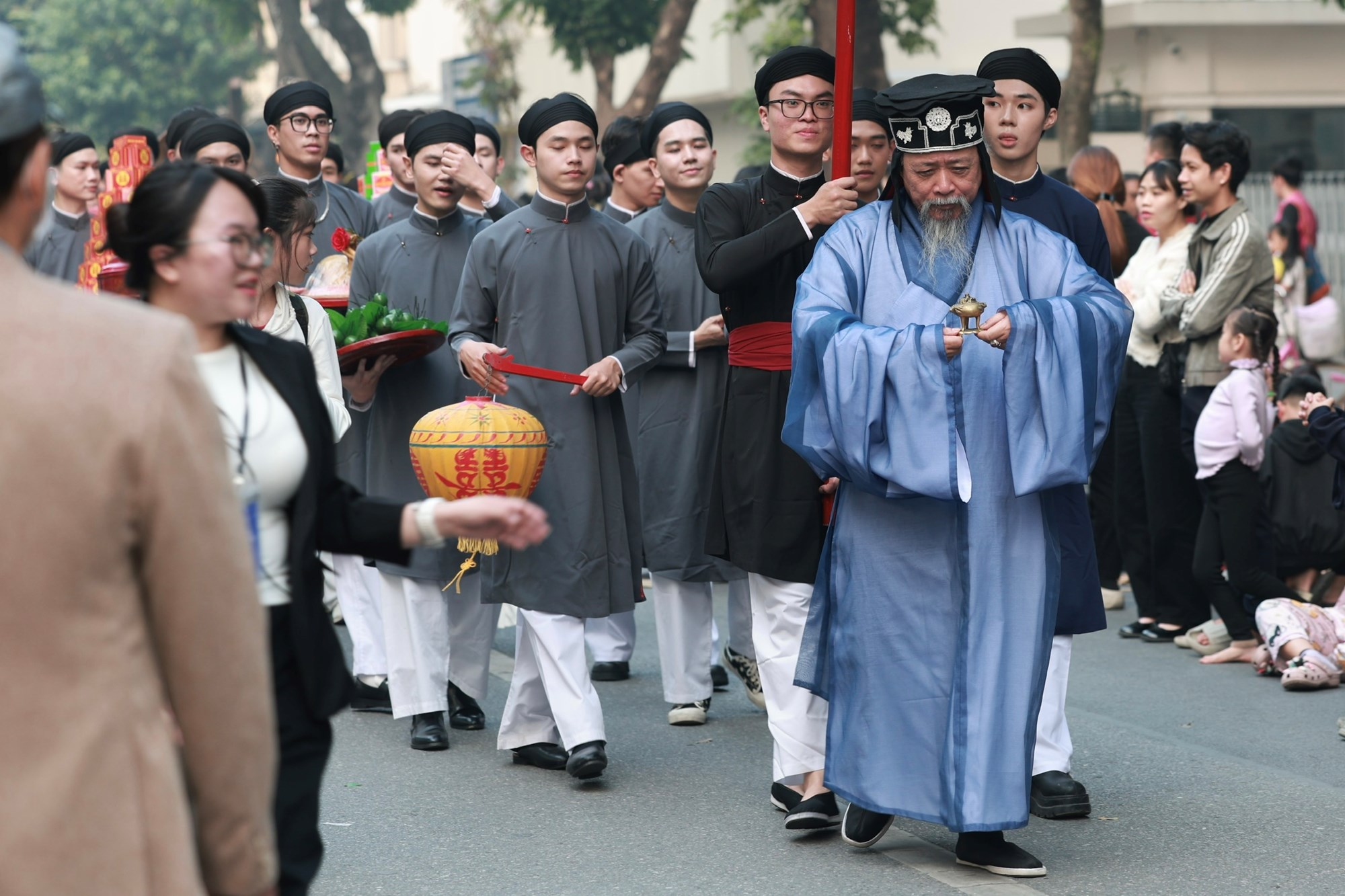 Hơi thở Việt phục trong nghi lễ cưới của người Việt - ảnh 7