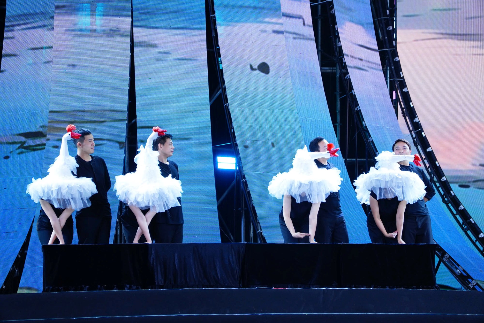 Khán giả hào hứng với nghệ thuật múa rối tại Hội chợ mùa Xuân 2026 - ảnh 8